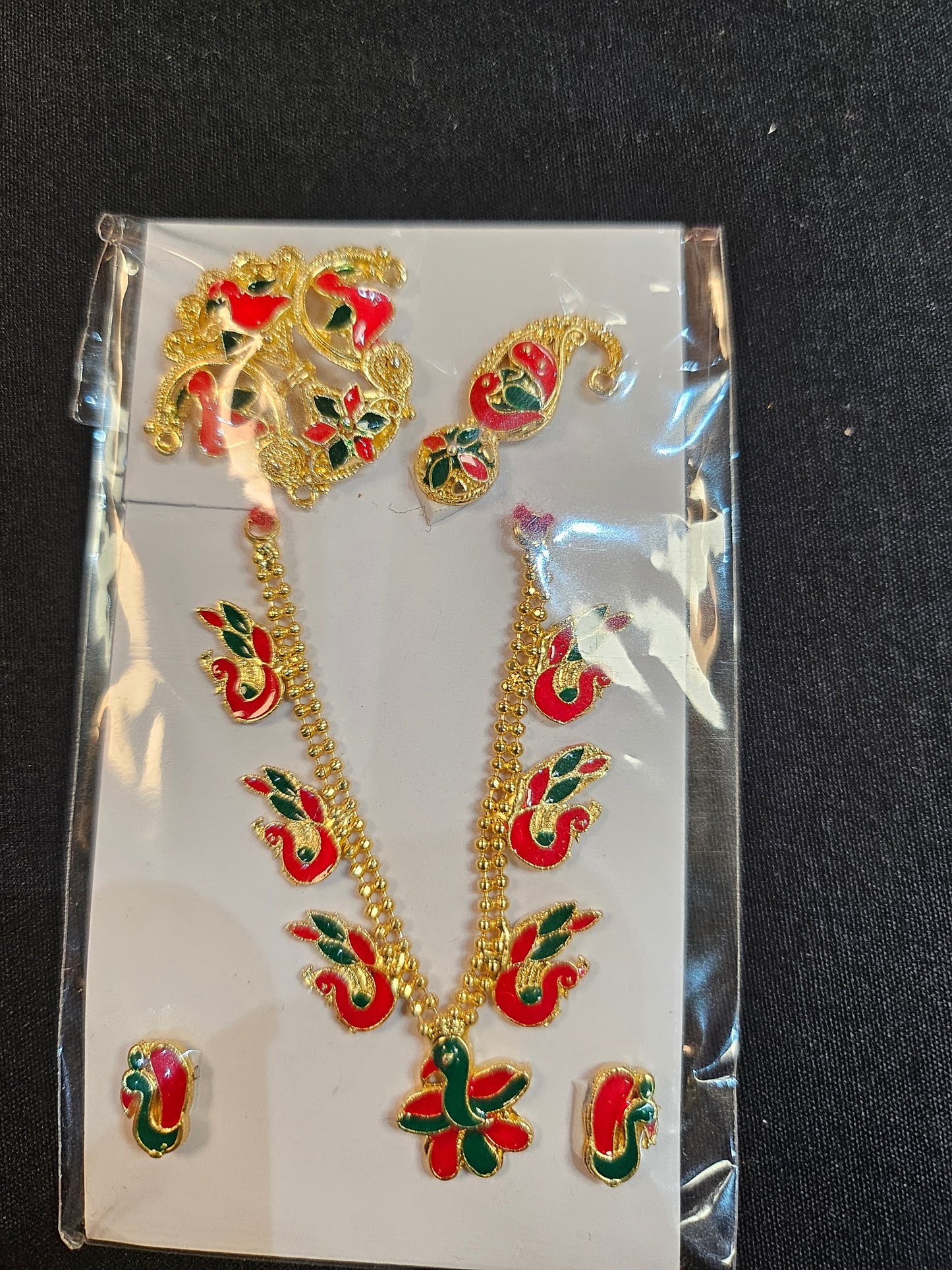 Heavy (light) Gold & bird design Chitraji mukut set