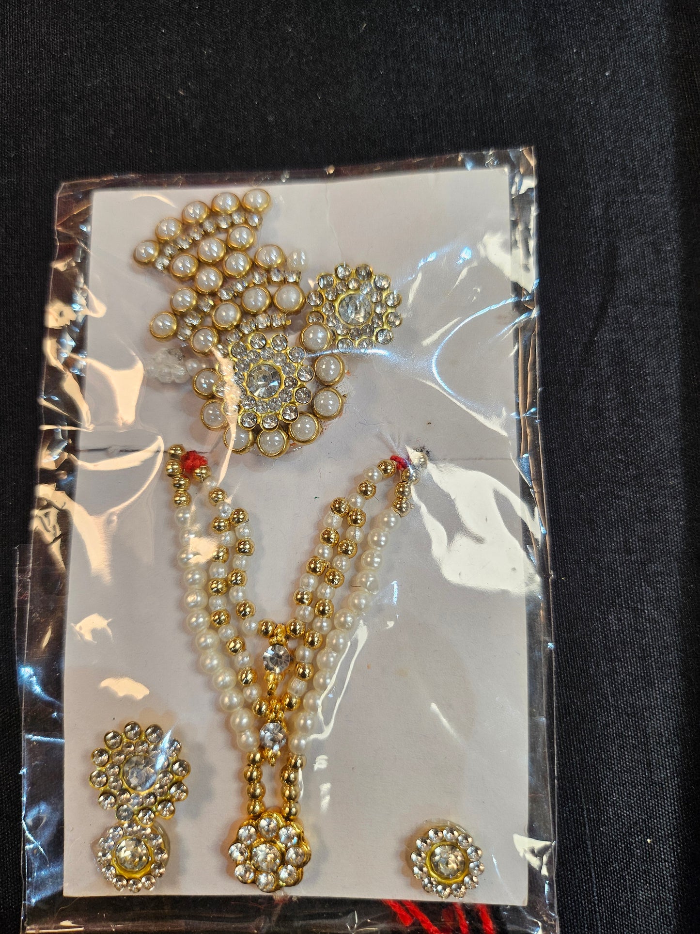 Heavy white stone & pearl Chitraji mukut set (d)