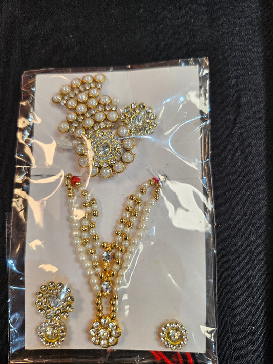 Heavy white stone & pearl Chitraji mukut set (d)